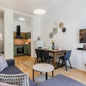 Apartment Zizkov Parking By Michal&friends, Prag